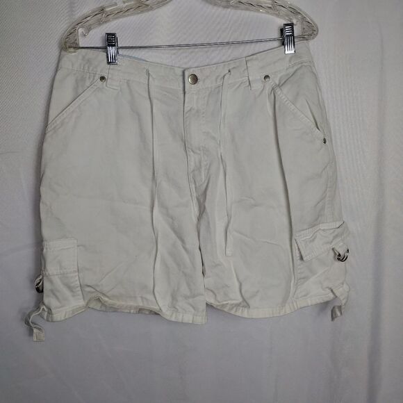 St John's Bay shorts - Picture 1 of 5